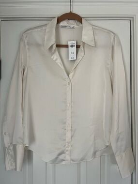 Abercrombie & Fitch Cream Button-Up Shirt
